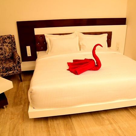 Hotel K11 Haldwani Exterior photo
