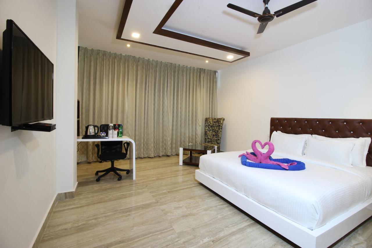 Hotel K11 Haldwani Exterior photo
